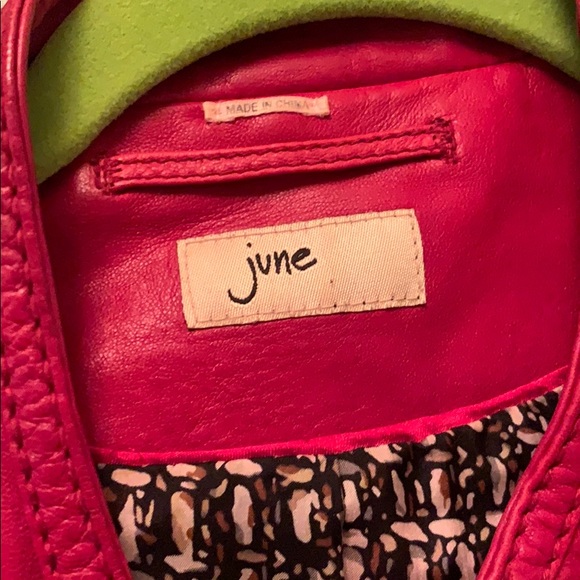 Red leather jacket - Picture 2 of 3